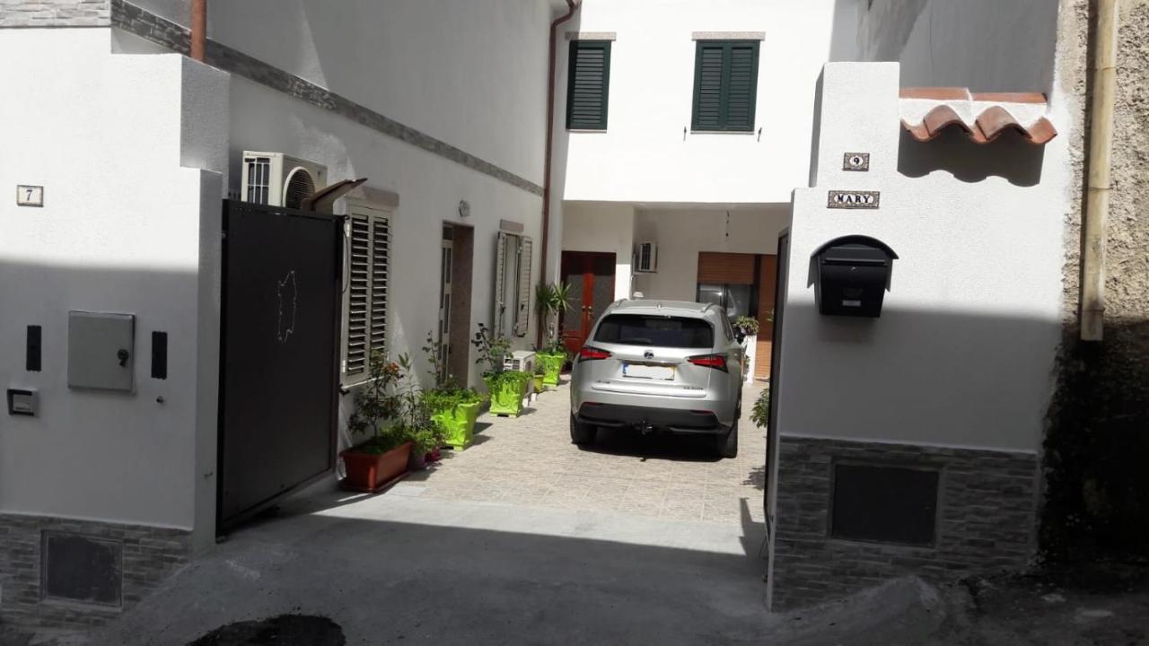 Appartamento Mary Oliena Exterior foto